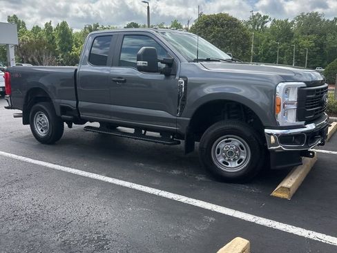 Used 2023 Ford F250 4x4 SuperCab Super Duty image 1