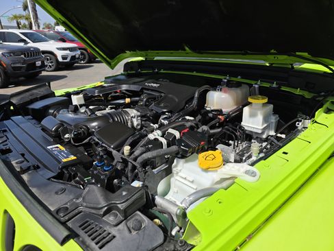 Certified 2021 Jeep Gladiator Rubicon AWD/4WD image 19