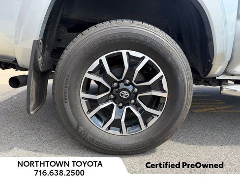 Used 2023 Toyota Tacoma TRD Sport AWD/4WD image 9