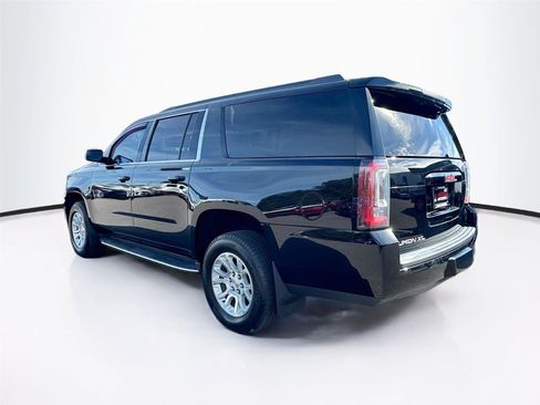 Used 2018 GMC Yukon XL SLE image 5