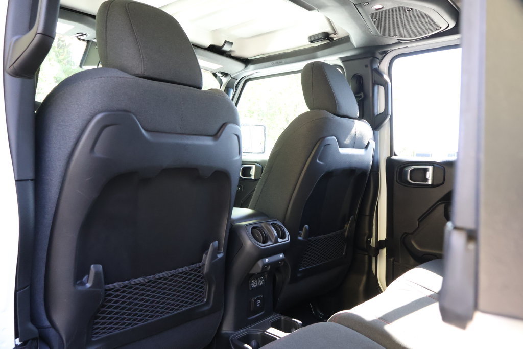Used 2025 Jeep Wrangler Unlimited Rubicon AWD/4WD image 41