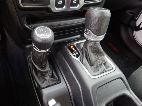 Certified 2021 Jeep Wrangler Sport S image 14