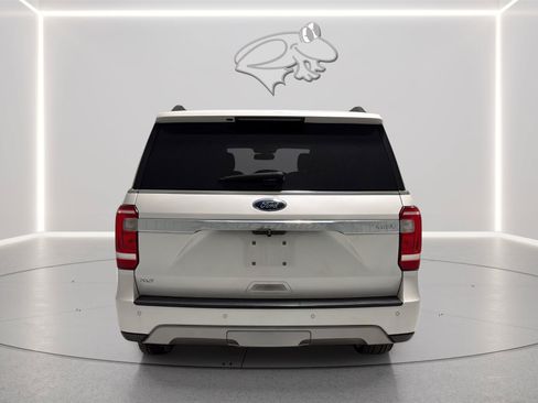 Used 2018 Ford Expedition Max XLT w/ Equipment Group 202A AWD/4WD image 5