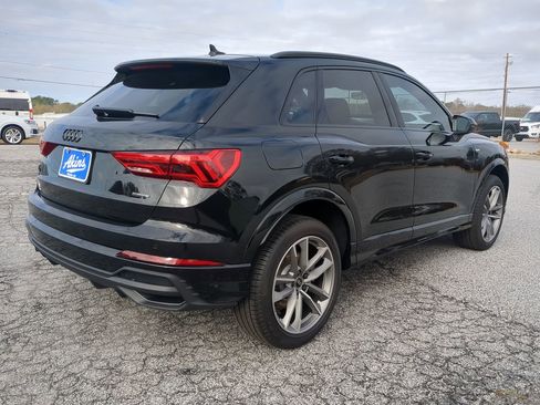 Used 2025 Audi Q3 2.0T Premium image 3
