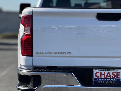 Certified 2023 Chevrolet Silverado 2500 LT w/ Convenience Package image 7