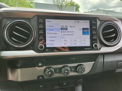 Used 2022 Toyota Tacoma SR5 w/ SR5 Appearance Package (SM) RWD image 23