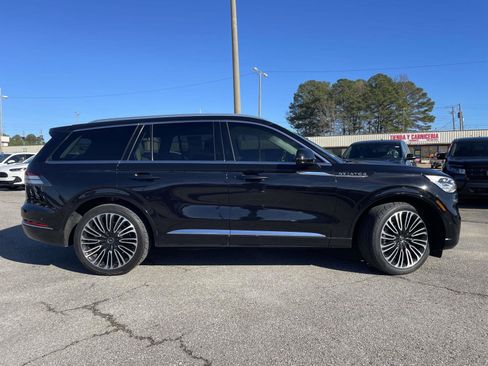 Used 2023 Lincoln Aviator Black Label w/ Dynamic Handling Package image 2