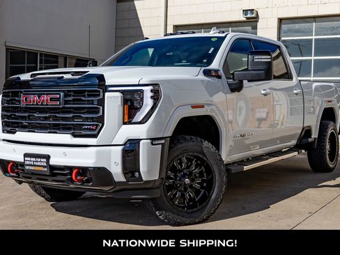 Used 2025 GMC Sierra 2500 AT4 w/ Technology Package image 4