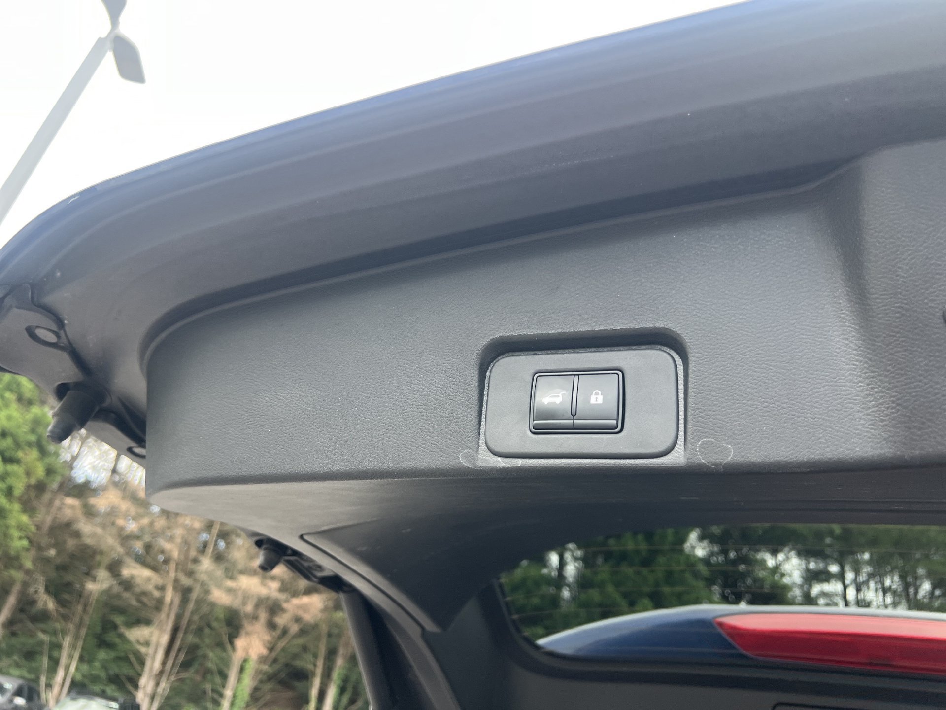 Certified 2026 Nissan Rogue SL FWD image 21