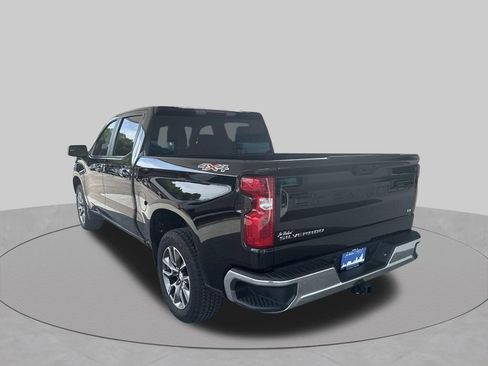 Used 2024 Chevrolet Silverado 1500 LT AWD/4WD image 6
