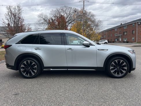 Used 2024 MAZDA CX-90 Plug-In Hybrid w/ Premium Pkg image 6