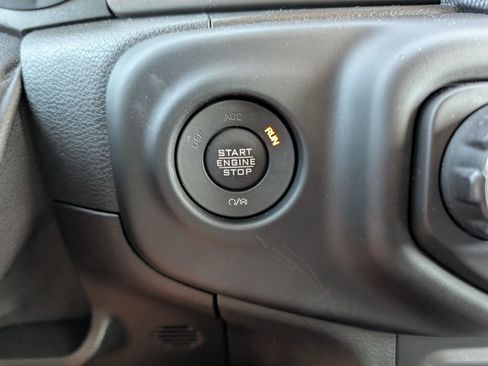 Used 2021 Jeep Wrangler Unlimited Sahara image 18