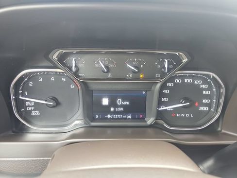 Used 2021 GMC Sierra 1500 SLT w/ SLT Premium Plus Package AWD/4WD image 11