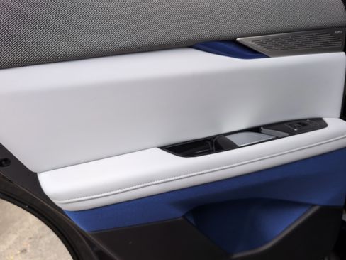 New 2025 Cadillac Optiq Sport 1 w/ LPO, Floor Liner Package image 29