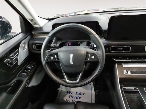 Used 2025 Lincoln Aviator Reserve w/ Equipment Group 201A image 12