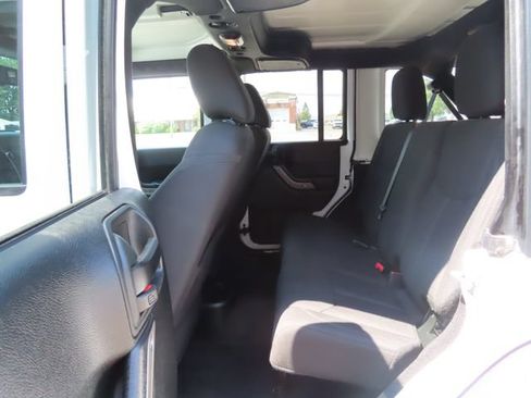 Used 2018 Jeep Wrangler Unlimited Sport S AWD/4WD image 18