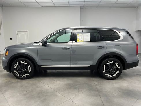Used 2025 Kia Telluride S image 4