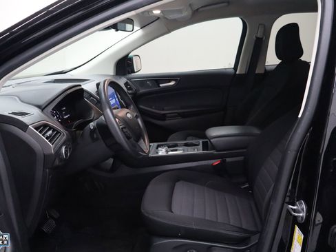Certified 2022 Ford Edge SE w/ Black Appearance Package image 26