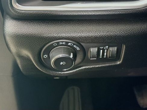 Used 2018 Chrysler Pacifica Touring-L Plus w/ Advanced Safetytec Group image 10