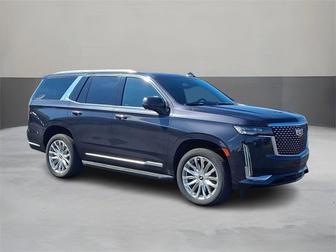 Used 2022 Cadillac Escalade Premium Luxury image 3