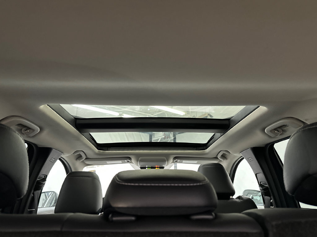 Used 2025 MAZDA CX-50 AWD 2.5 S w/ Premium Package image 21