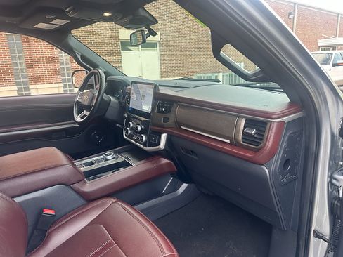 Certified 2024 Ford Expedition Max Limited RWD image 17