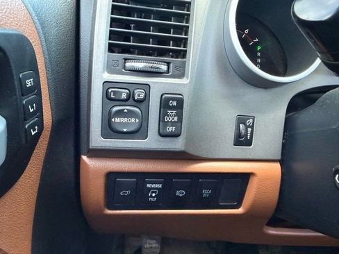 Used 2011 Toyota Sequoia Platinum AWD/4WD image 18