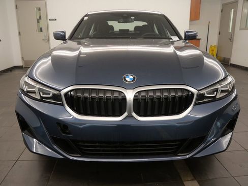 Used 2025 BMW 330i 330i w/ M Sport Package image 9