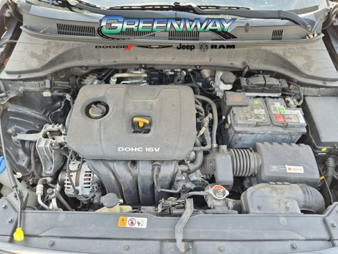 Used 2019 Hyundai Kona SEL w/ SEL Tech Package 02 FWD image 6