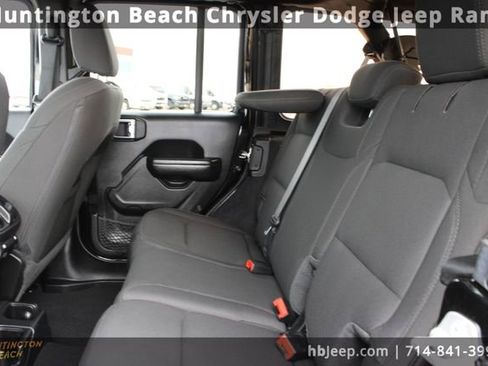 Used 2021 Jeep Wrangler Unlimited Sport image 38