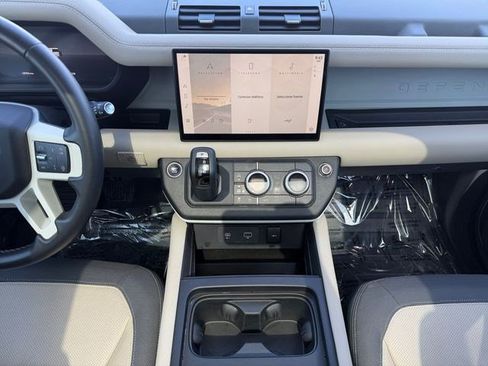 Used 2024 Land Rover Defender 130 X-Dynamic SE AWD/4WD image 15