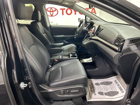 Used 2024 Honda Odyssey Touring image 12