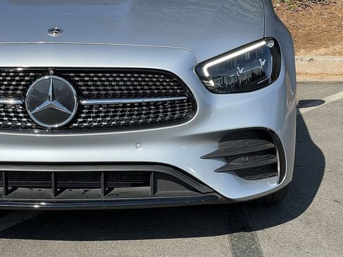 Used 2022 Mercedes-Benz E 350 Sedan image 5