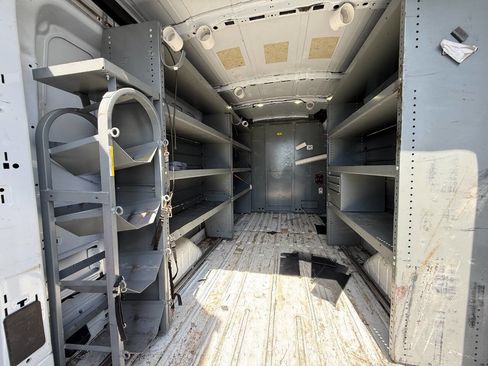 Used 2017 Ford Transit 250 148 Medium Roof image 6