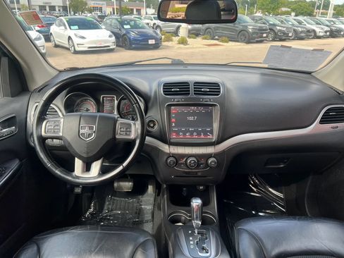 Used 2020 Dodge Journey Crossroad FWD image 11