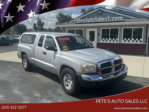Used 2005 Dodge Dakota SLT image 1