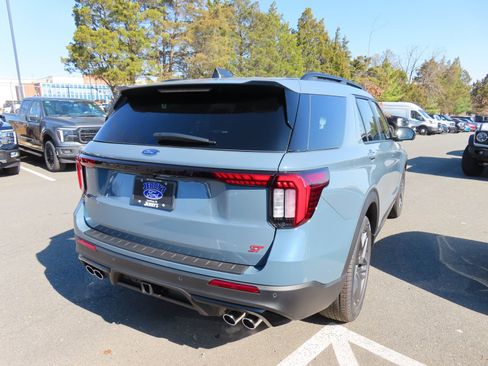 New 2026 Ford Explorer ST image 4