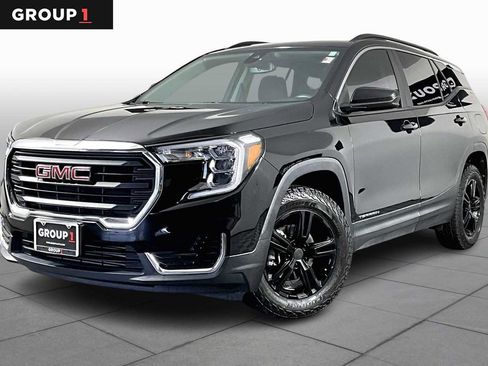 Used 2022 GMC Terrain SLE w/ Driver Convenience Package image 1