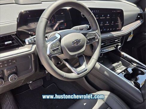 New 2026 Chevrolet Suburban Z71 w/ Comfort Package AWD/4WD image 12