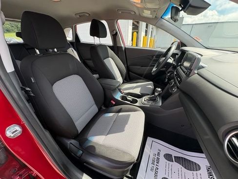 Used 2021 Hyundai Kona SE FWD image 23
