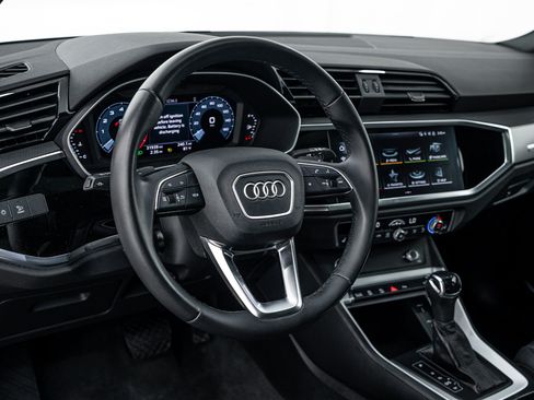 Used 2023 Audi Q3 2.0T Premium w/ Convenience Package AWD/4WD image 11