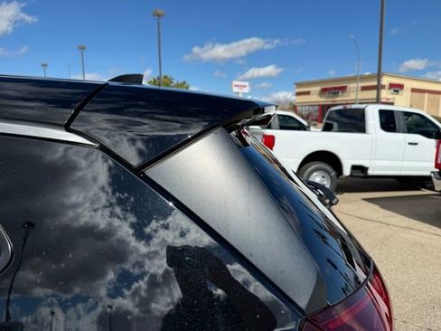 Used 2024 Nissan Rogue SV image 8