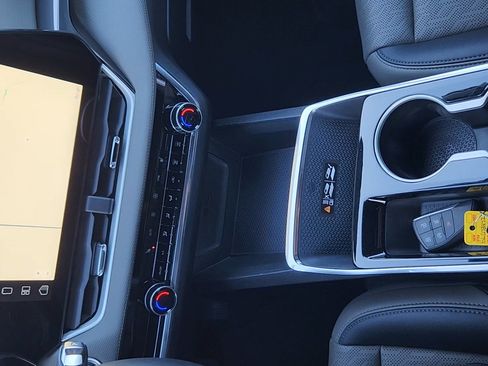 Used 2025 Chevrolet Equinox LT w/ Convenience Package II image 15