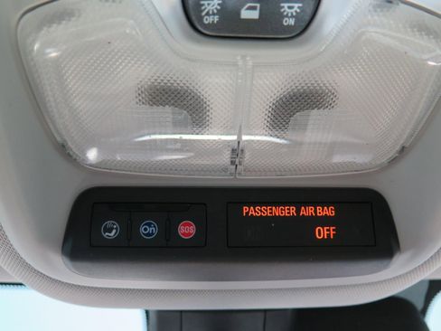 Used 2021 Chevrolet TrailBlazer LT image 14