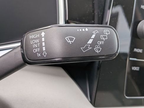 New 2026 Volkswagen Taos SE image 22