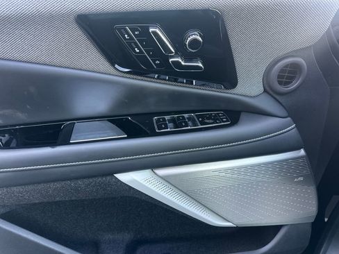 New 2026 Cadillac Optiq Luxury 1 image 11