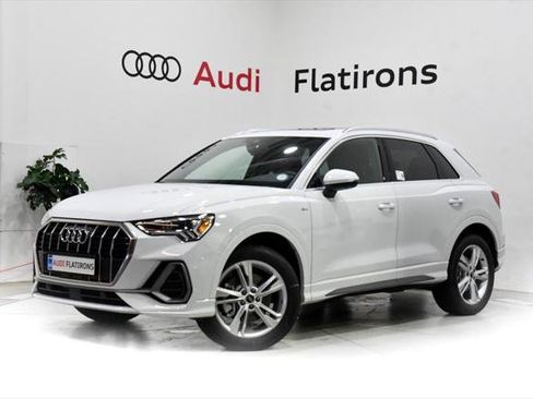 Certified 2024 Audi Q3 2.0T Premium Plus image 1