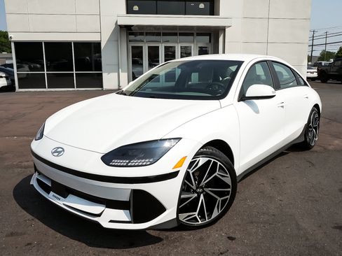 Used 2024 Hyundai Ioniq 6 SEL AWD/4WD image 8