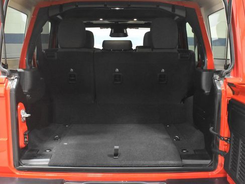 Used 2025 Jeep Wrangler Sahara image 26