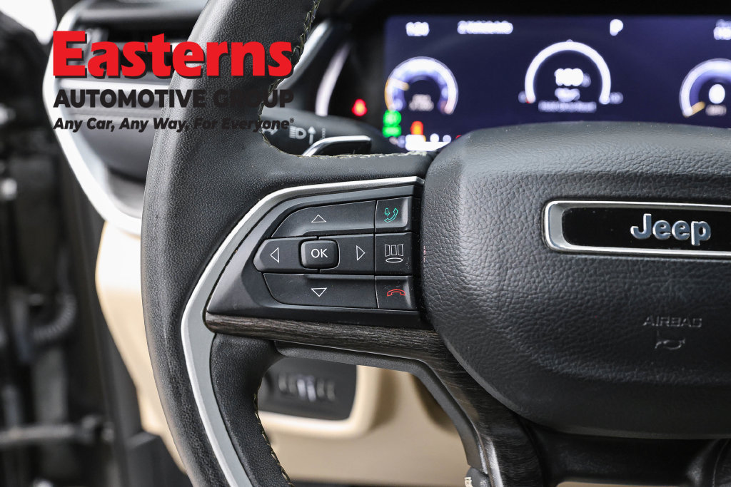 Used 2023 Jeep Grand Cherokee L Limited AWD/4WD image 15